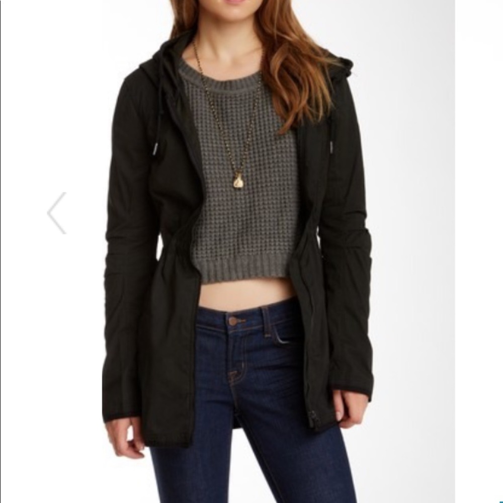 ✨Host Pick✨New Bench Women's Alberta III Jacket